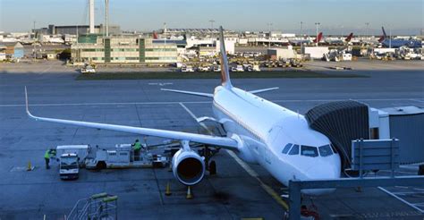 cheap flights from bulgaria to london luton